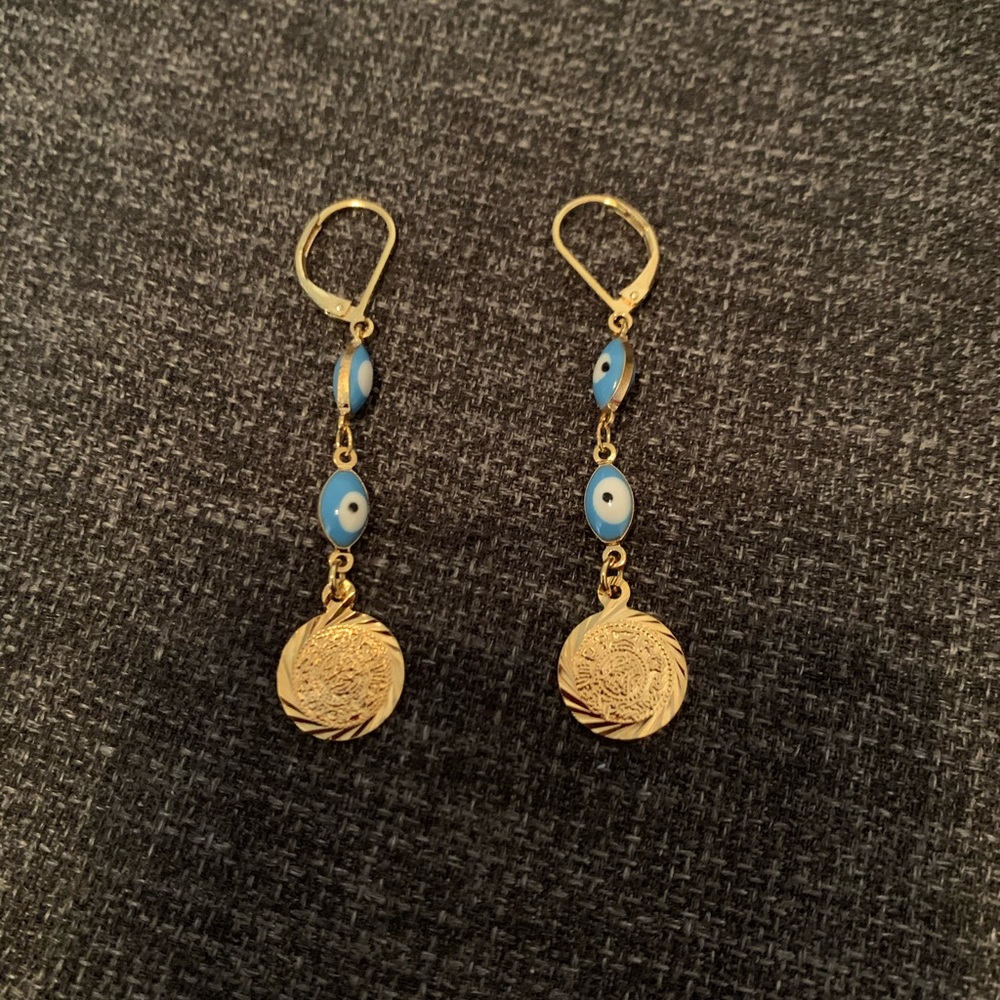 Women gold jewelry never worn 4 pieces
